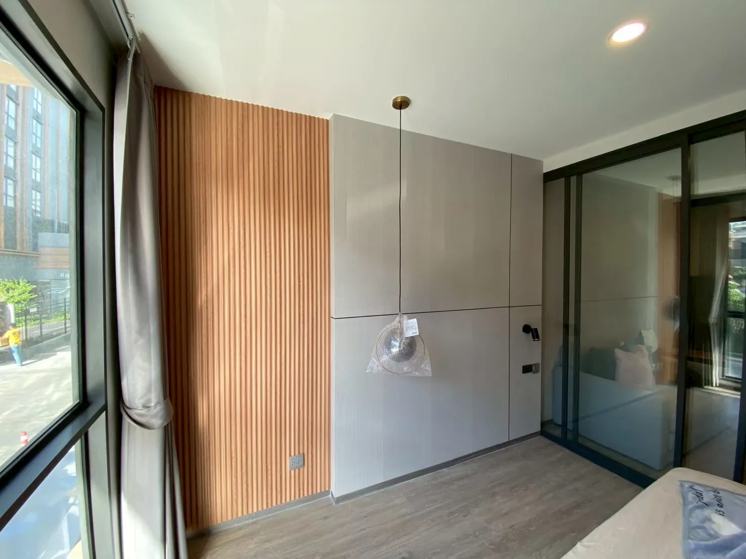 Wallah Brand แผ่นผนังลายไม้ ไม้ระแนงตกแต่งผนัง WPC ผนังตกแต่งภายใน