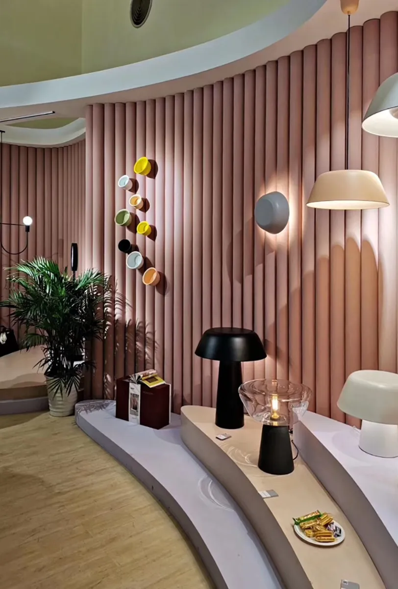 แผ่นบุหนัง PU สำเร็จรูป ผนังตกแต่งรุ่นใหม่ ตกแต่งภายในห้อง บ้าน คอนโด | WALLAH