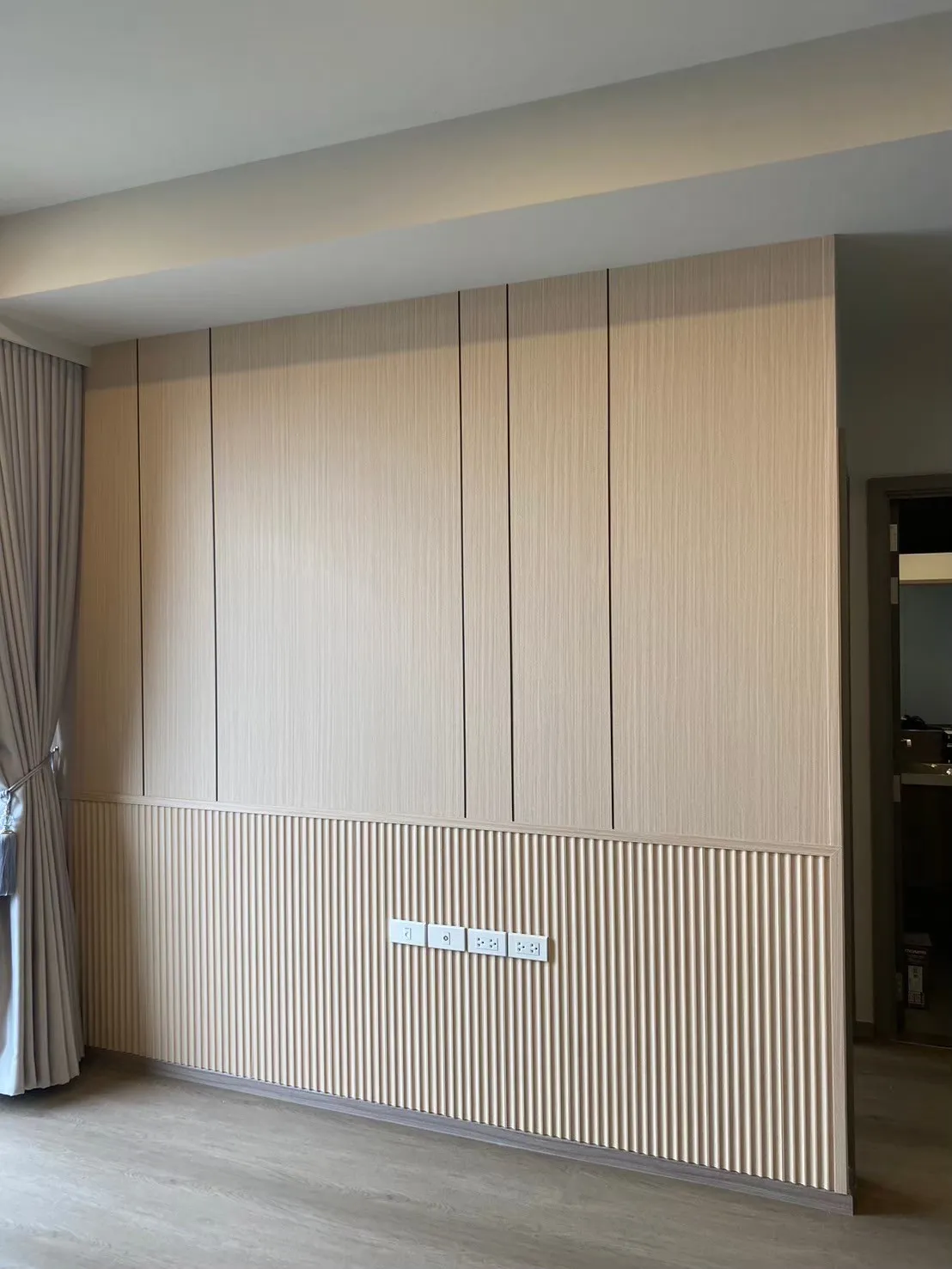 Wallah Brand แผ่นผนังลายไม้ ไม้ระแนงตกแต่งผนัง WPC ผนังตกแต่งภายใน