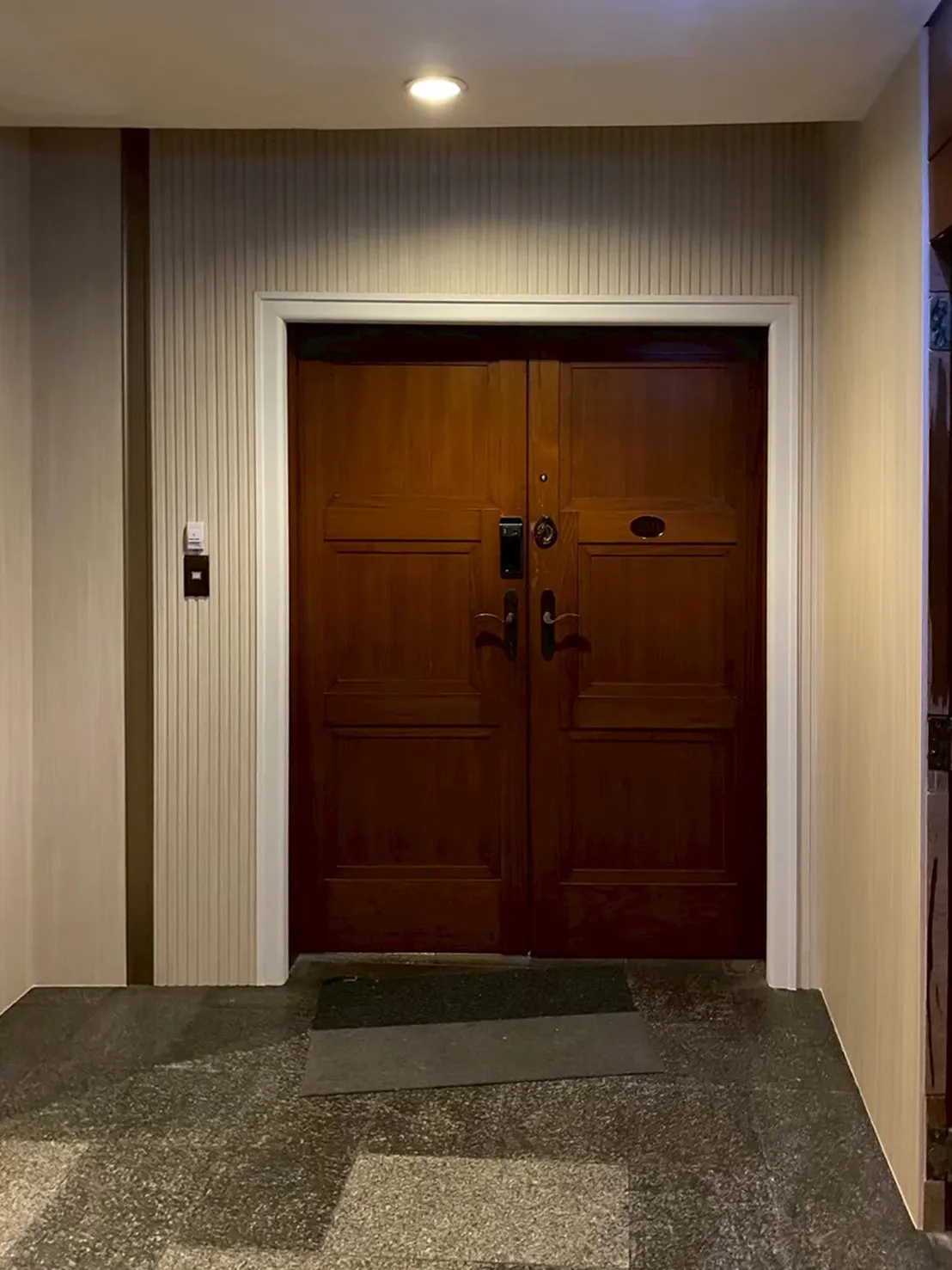 แผ่นผนังลายไม้ ไม้ระแนงตกแต่งผนัง WPC | WALLAH