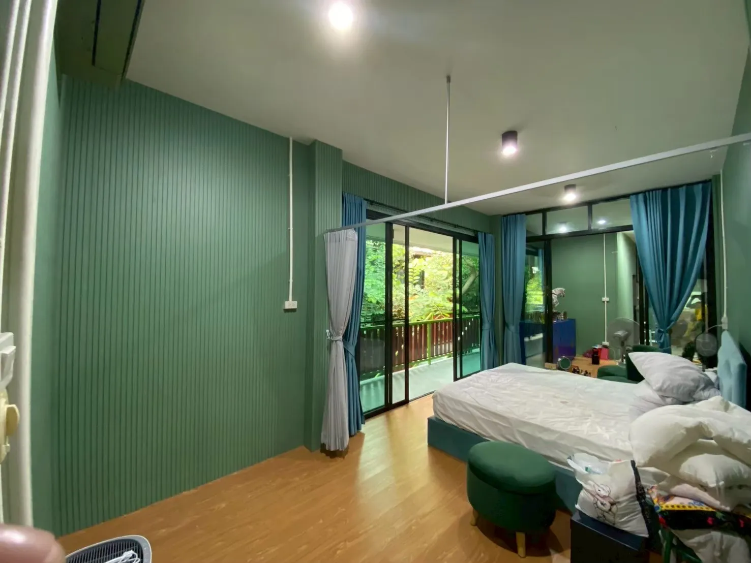 แผ่นผนังลายไม้ ไม้ระแนงตกแต่งผนัง WPC | WALLAH